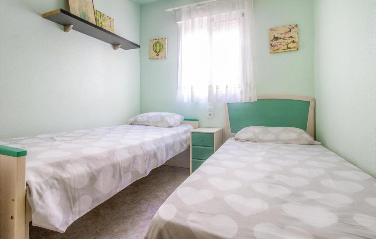 Lovely Apartment In Santa Pola With Wifi Екстер'єр фото